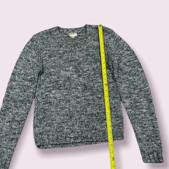 Levi’s red tab knitted sweater size Medium - Picture 3 of 4